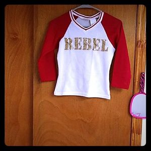 T- shirt